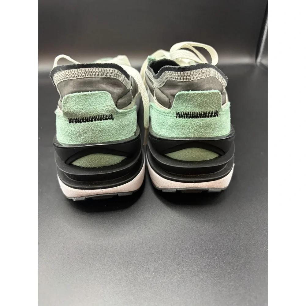 Nike Waffle One SE Waffle One Men's Size 10 Black Light Menta DD8014-005